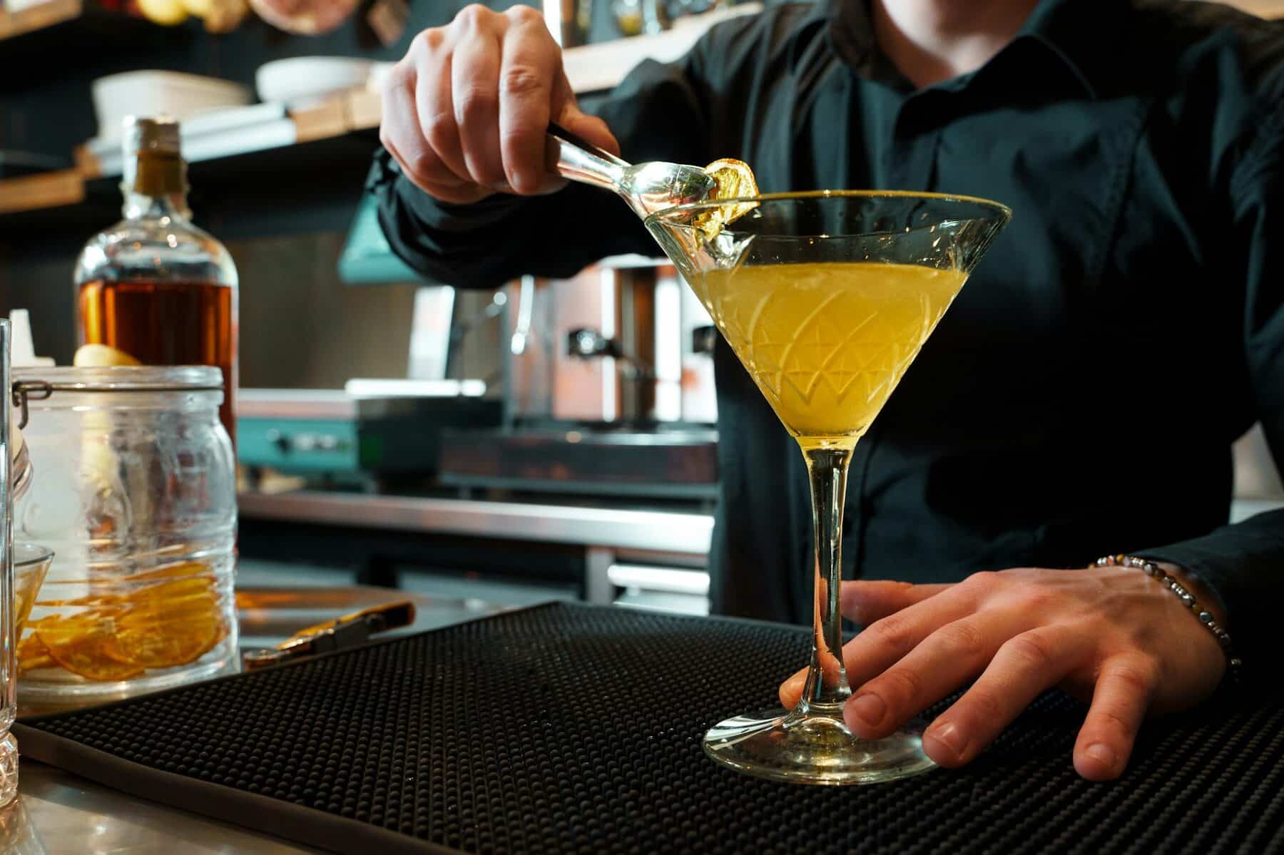 Bartending Nashville: Your Ultimate Guide to the Dynamic World of Bartending in Music City